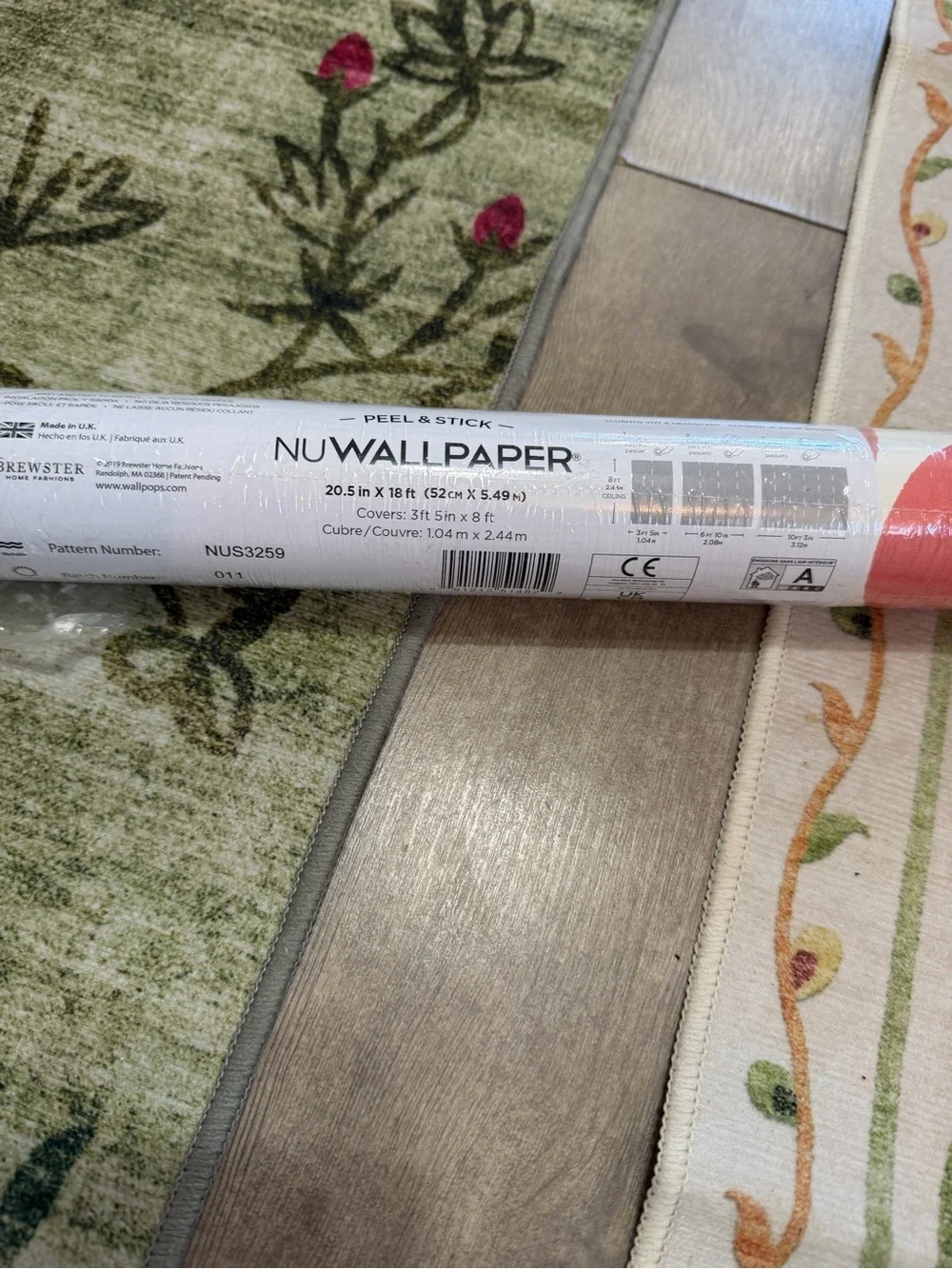 New Brewster Home Fashions NUWallpaper Bohemian Floral Peel & Stick Wallpaper